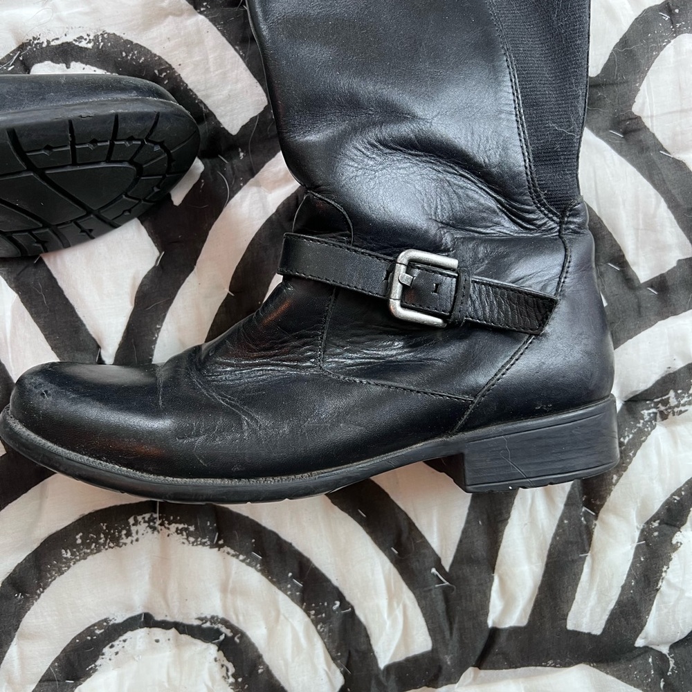 Clarks Black Leather Heeled Boots - Picture 2 of 7